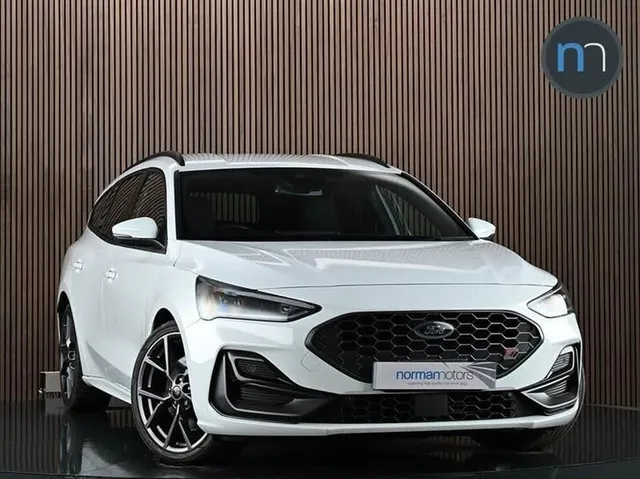 Ford Focus ST Ford Focus 2.3T EcoBoost ST Estate 5dr Petrol Auto Euro 6 (s/s) (280 ps) — миниатюра 1