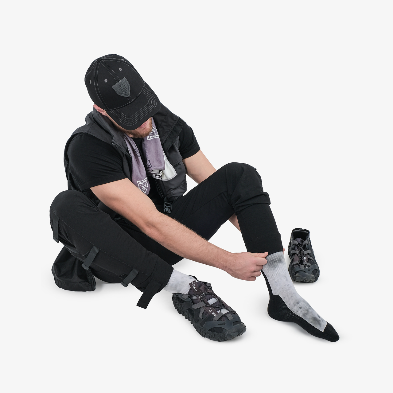 Носки 2601 IGAN × FANATIC EFFECT breaking the dawn crew sock S/M
