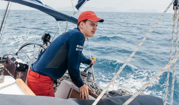 https://yachtacademy.website.yandexcloud.net/images/pa-bareboat_skipper-2.jpg