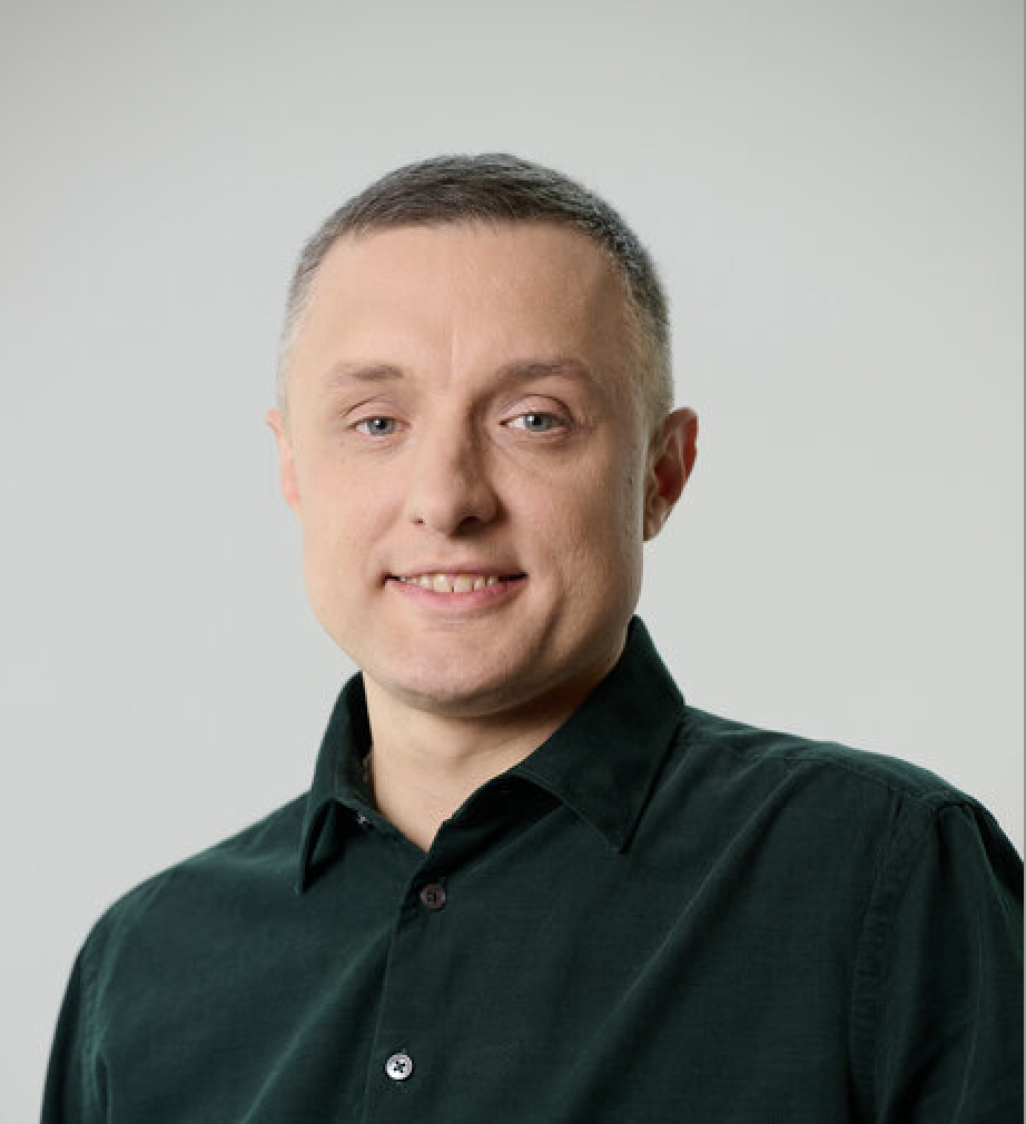 Евгений Артемьев