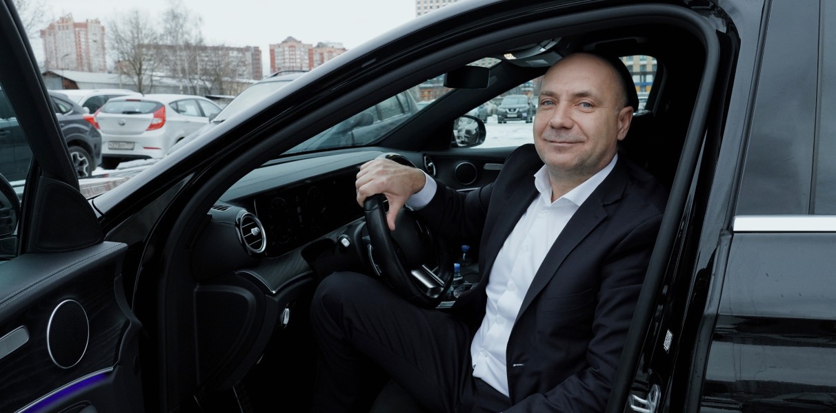 Максим Голиков, водитель Ultima: «Пассажиры Ultima требуют более внимательного отношения к себе»