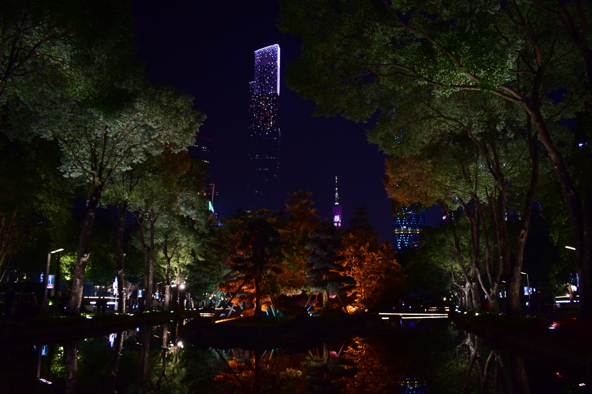 night_skyscraper_3.JPG