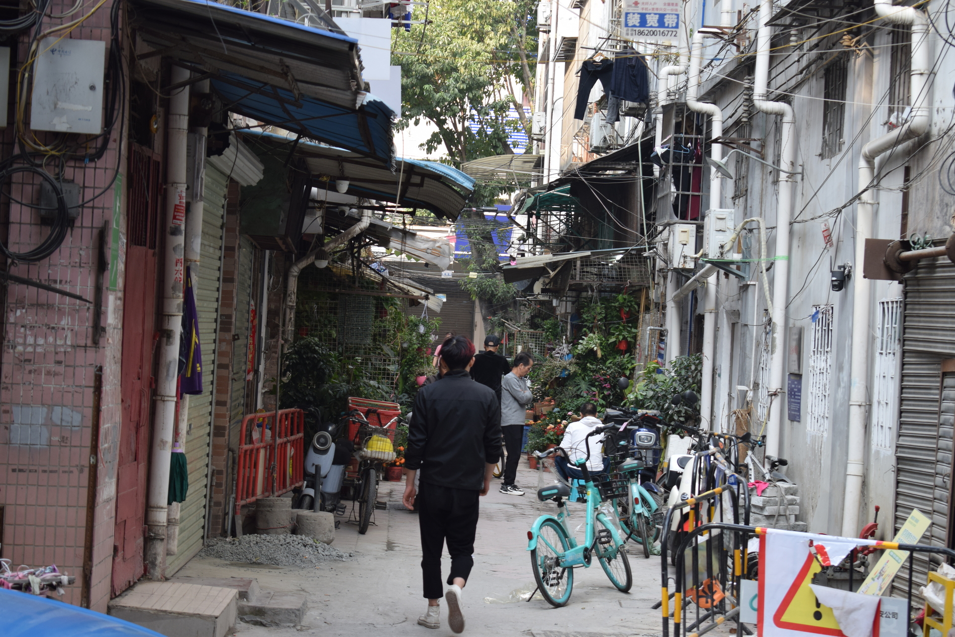 thin_street.JPG