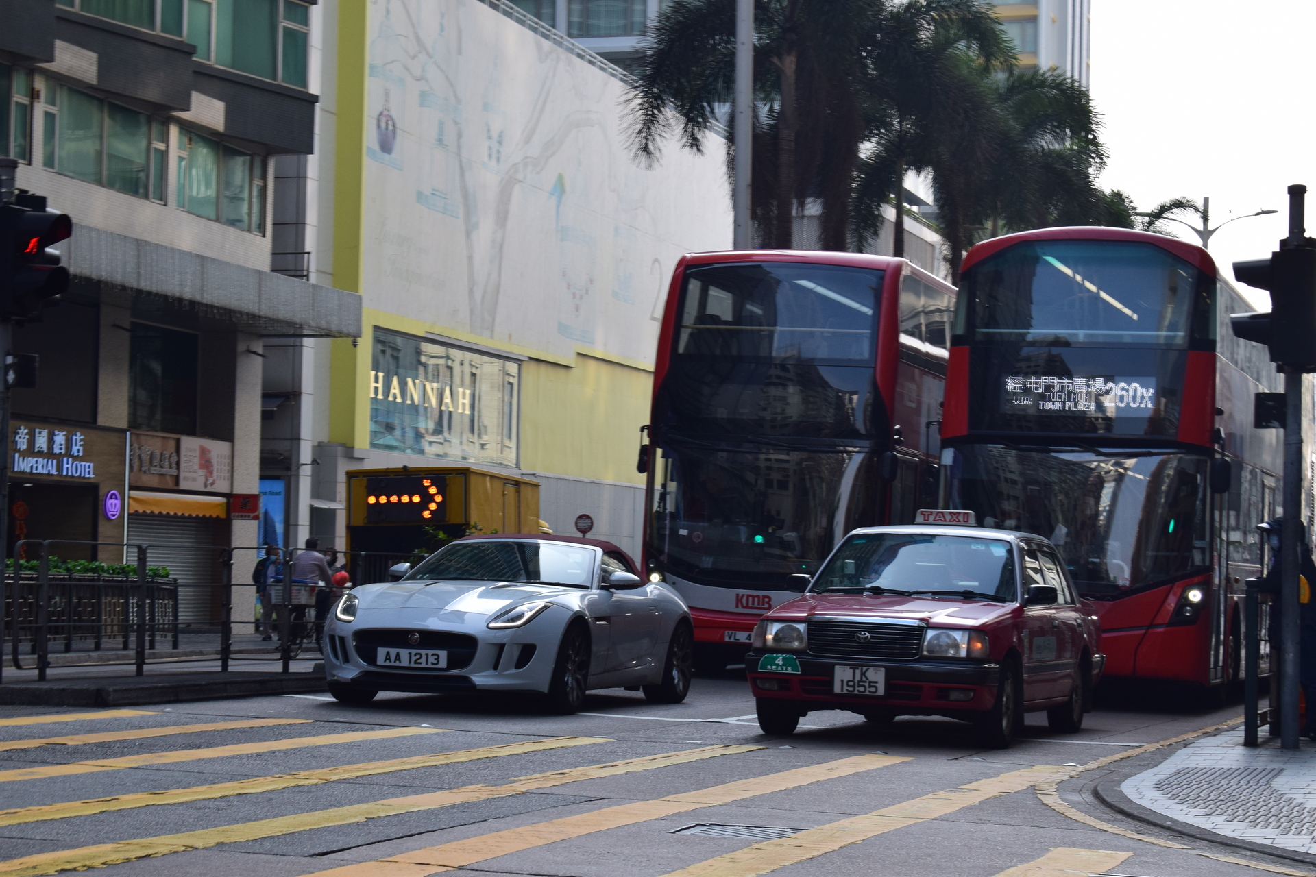 buses_taxi_and_beautifull_car