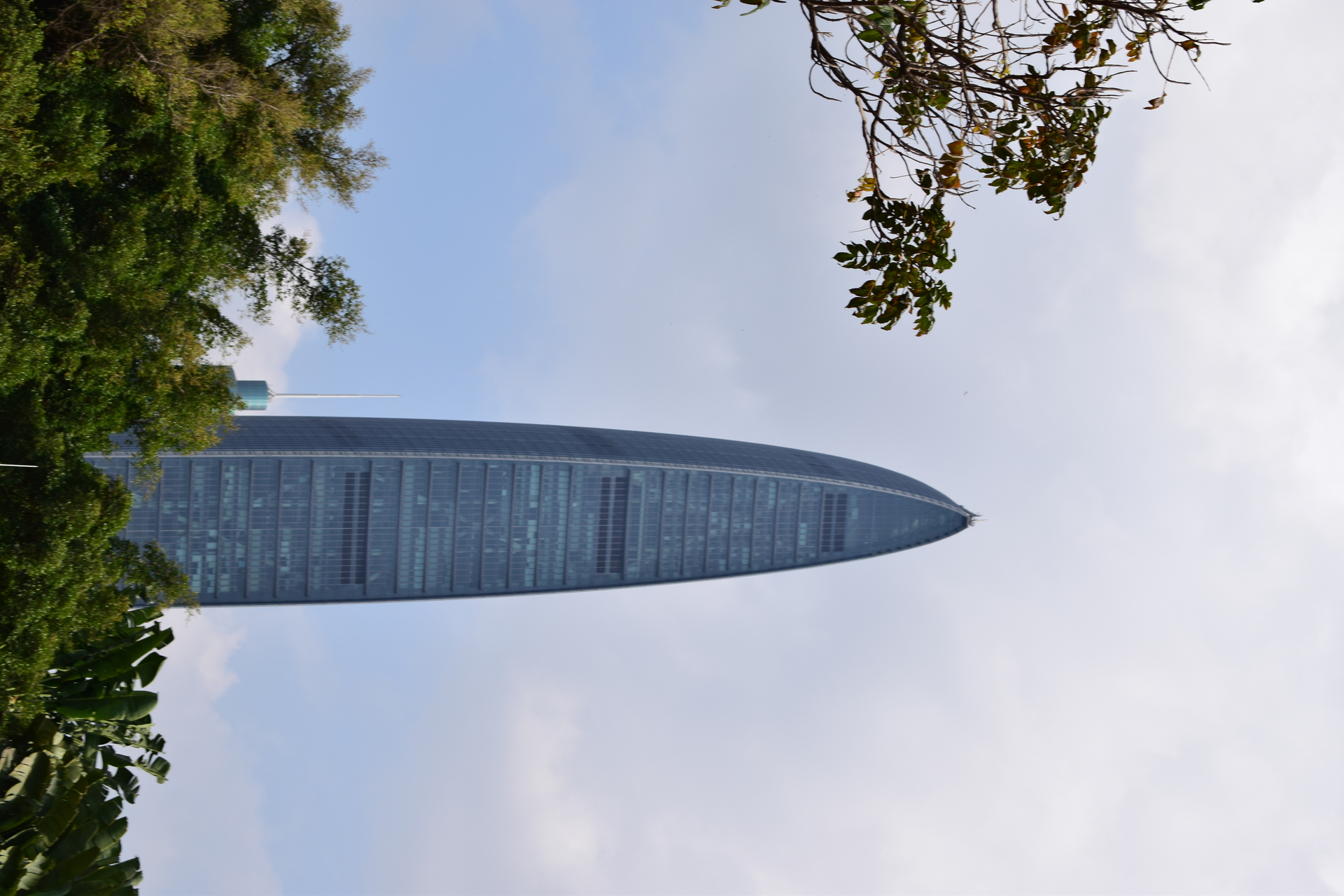 the_most_big_skyscraper_in_day_2.JPG