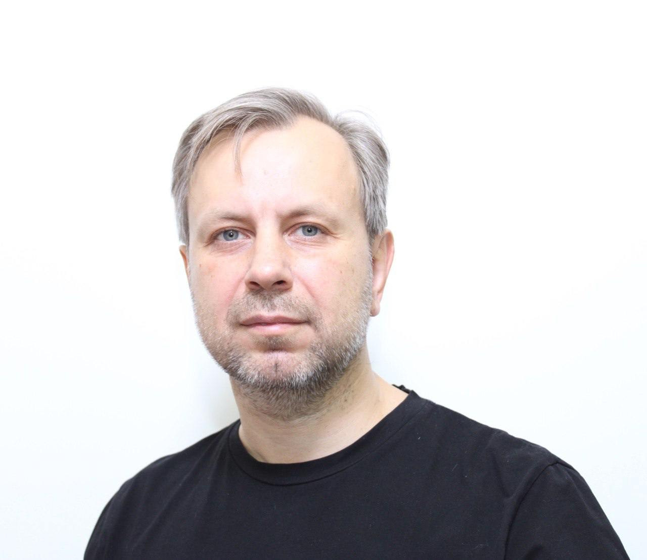 Евгений Зверев