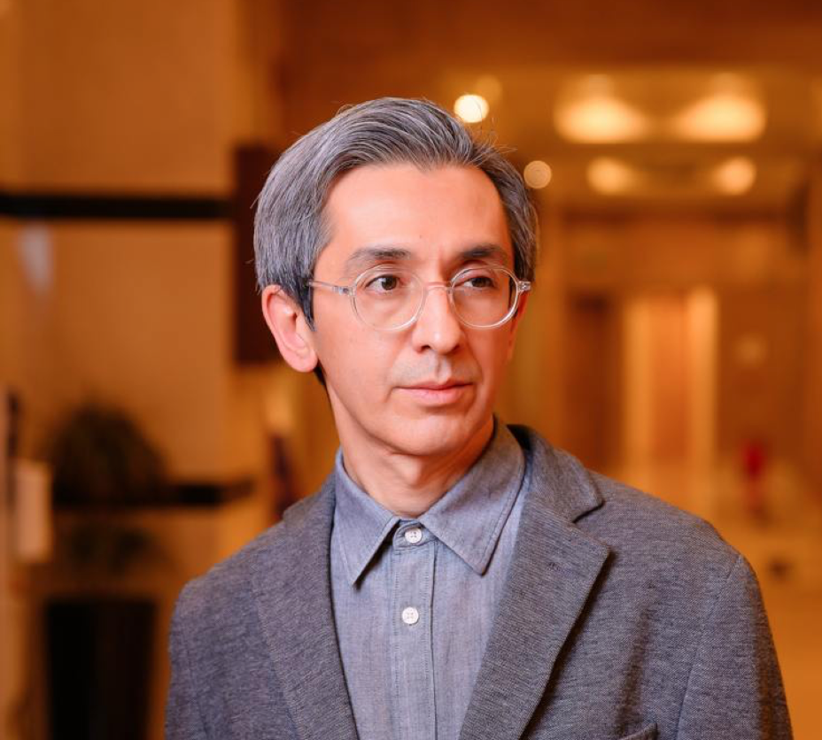 Амир Садыков