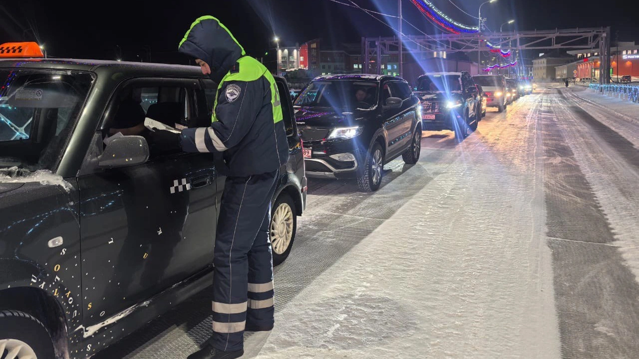 В Тазовском госавтоинспекторы во время сплошных проверок выявили 20 нарушений