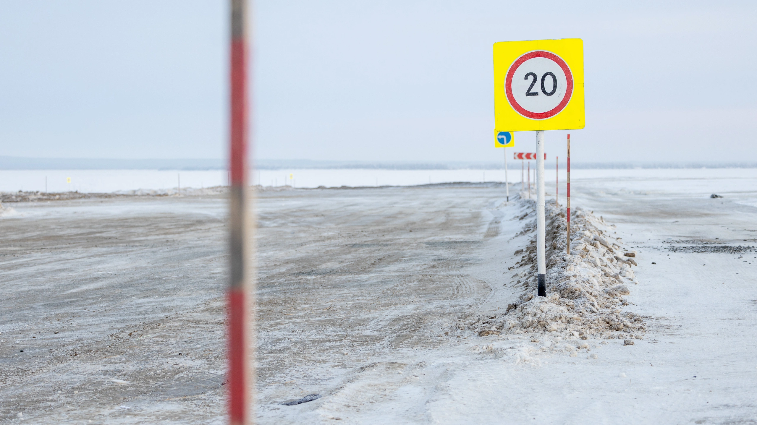 В Приуральском районе открылся зимник Аксарка — Белоярск