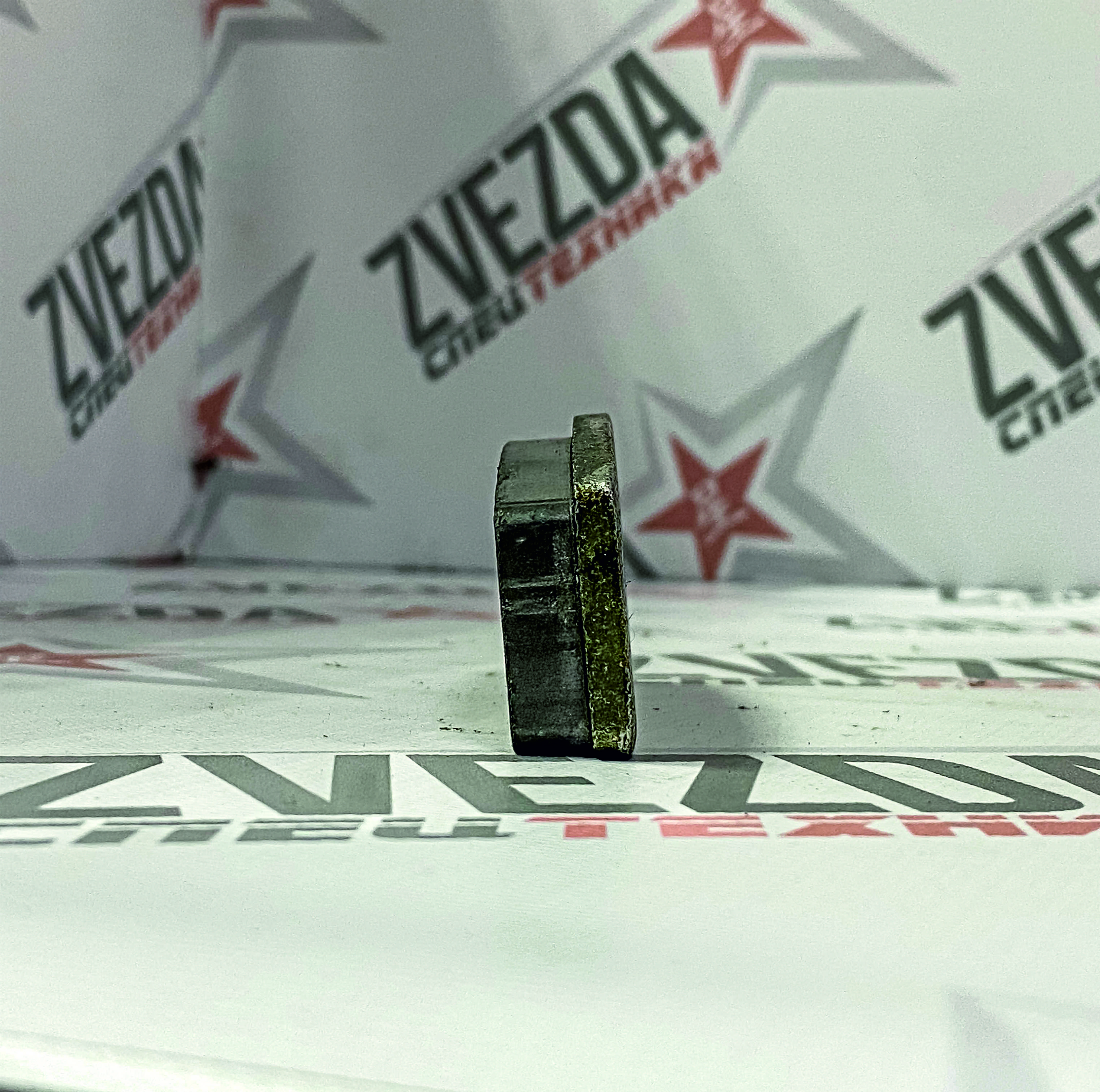 Колодка тормозная дискового ручника