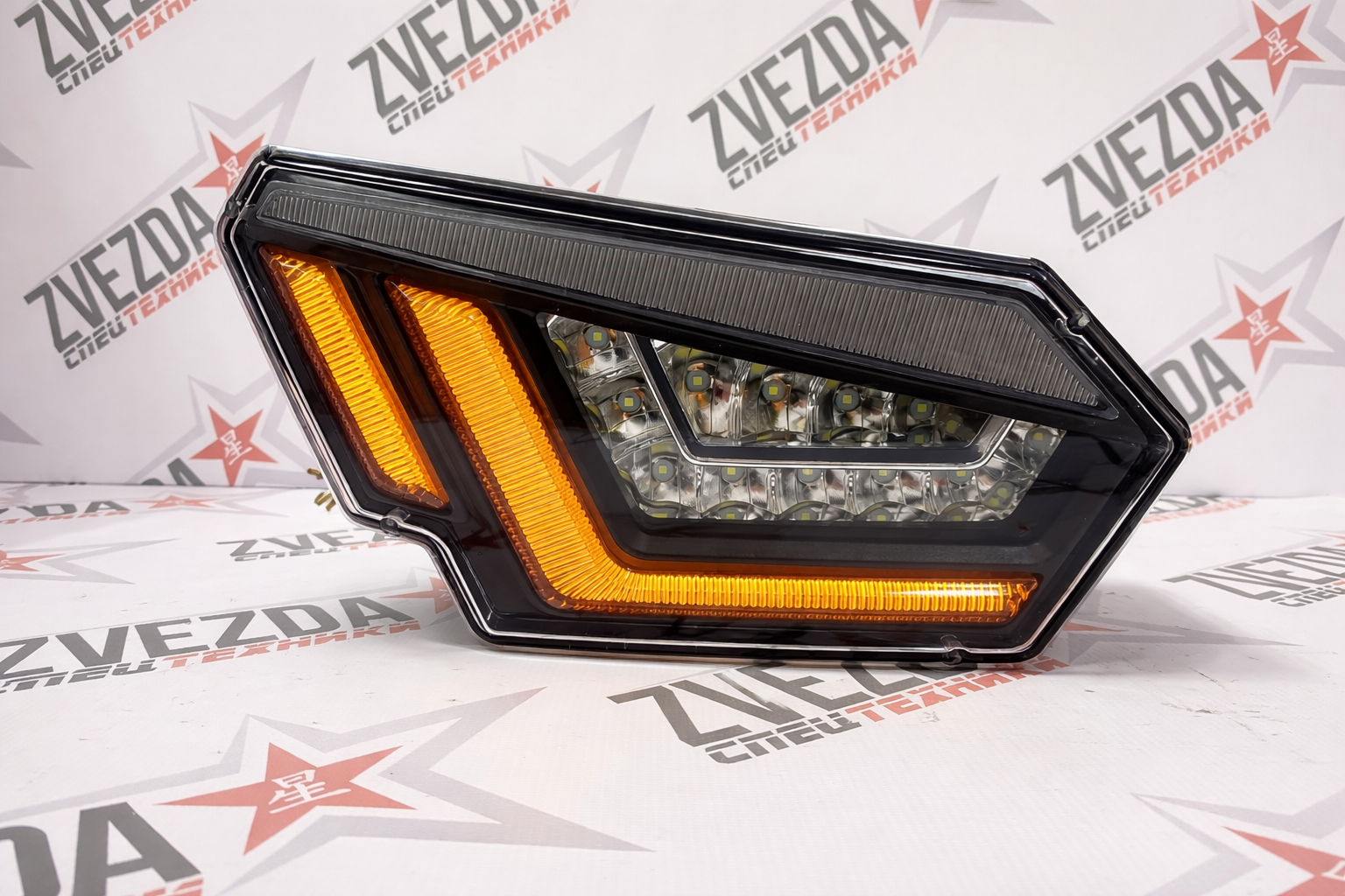 Фара Iskra ромб правая