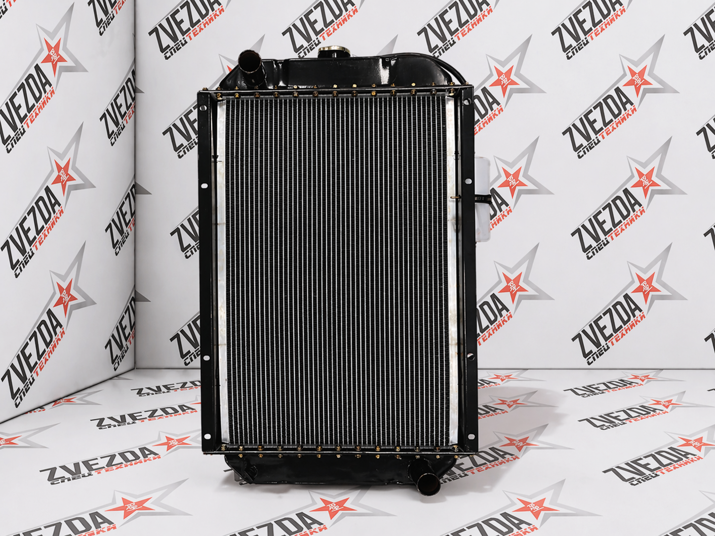 Радиатор охлаждения 4102 555*920мм (патрубки верх лево низ право)